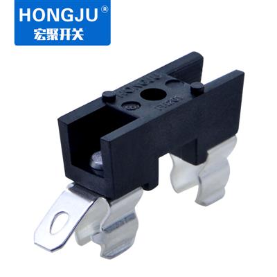 汽車保險(xiǎn)絲座的安裝方式